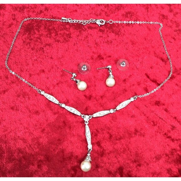 Charter Club Pearl Drop Lavalier Pearl Post Earring and Necklace Set - Picture 1 of 4